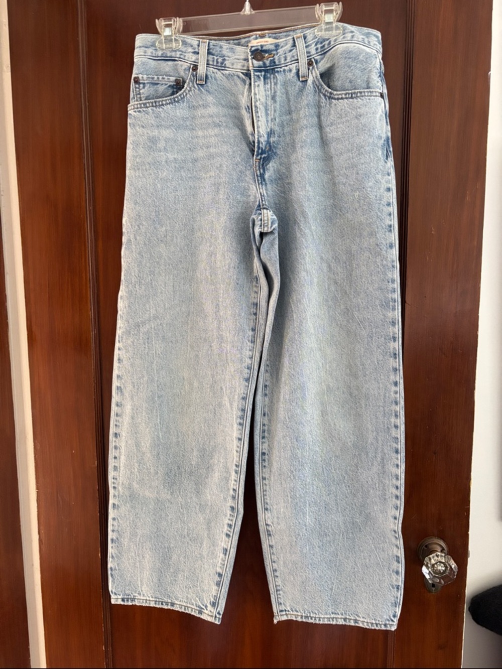Light Wash Baggy Dad Jeans - Classic Women's Denim